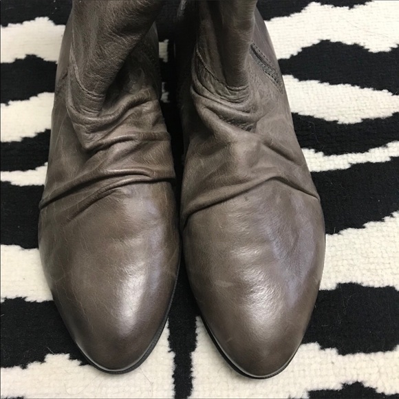 OTBT Price Leather Double Zip Ankle Booties In Taupe Size 7 - Picture 5 of 9